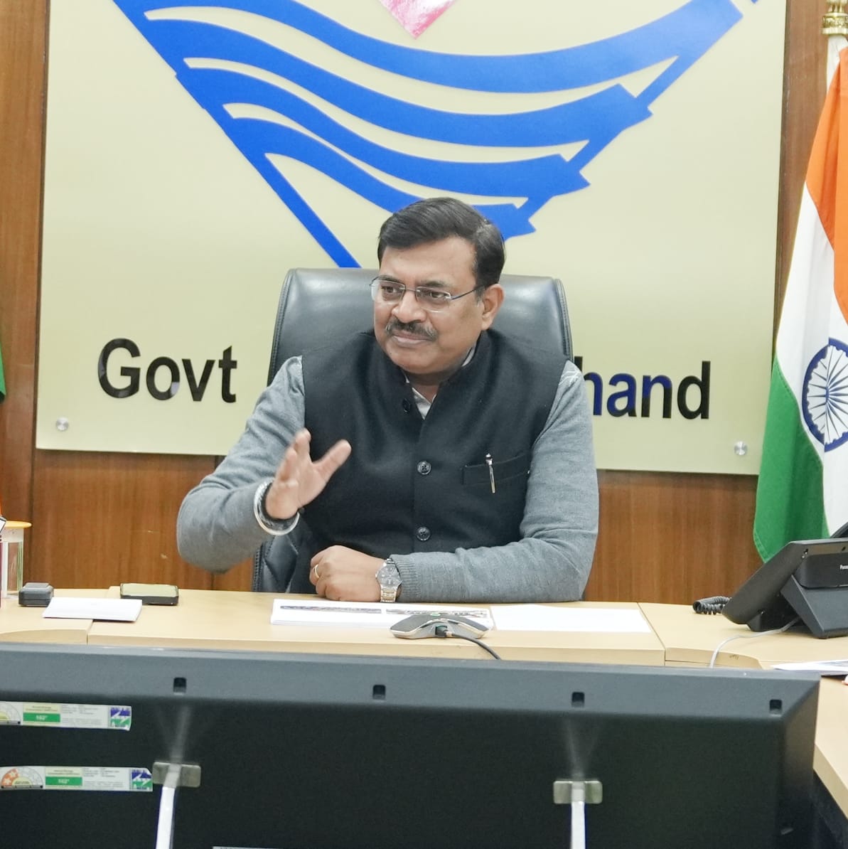 मुख्य सचिव श्री आनन्द बर्द्धन ने बुधवार को सचिवालय में केदारनाथ पुनर्निर्माण एवं बद्रीनाथ मास्टर प्लान के सम्बन्ध में सम्बन्धित विभागों एवं जिलाधिकारियों के साथ बैठक की।