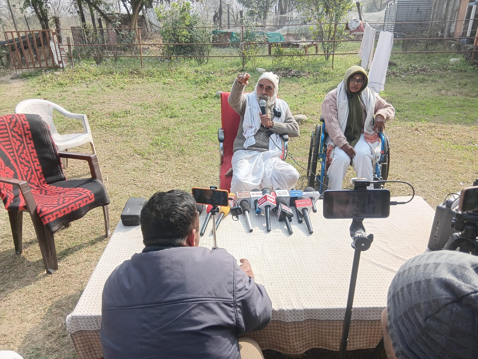 आज मातृ सदन, हरिद्वार में एक महत्वपूर्ण प्रेस वार्ता का आयोजन किया गया, जि