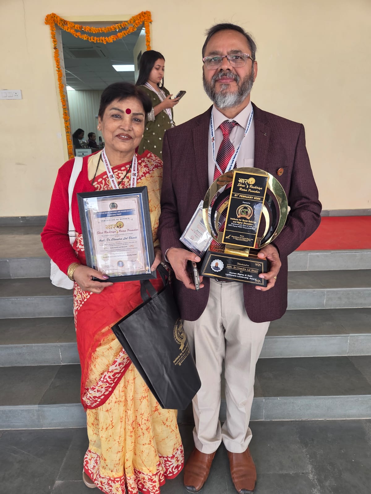 जनपद उत्तरकाशी के डॉ॰ चंद्र लाल भारती को इस संस्था ने ह्यूमन Rights and Dalit Upliftment Leadership के राष्ट्रीय अवार्ड 2026 से सम्मानित किया।