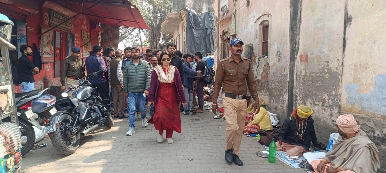 जिलाधिकारी मयूर दीक्षित के निर्देशन में नगर मजिस्ट्रेट कुश्म चौहान के नेतृत्व में आज कनखल क्षेत्रांतर्गत चलाया गया अतिक्रमण हटाओ अभियान