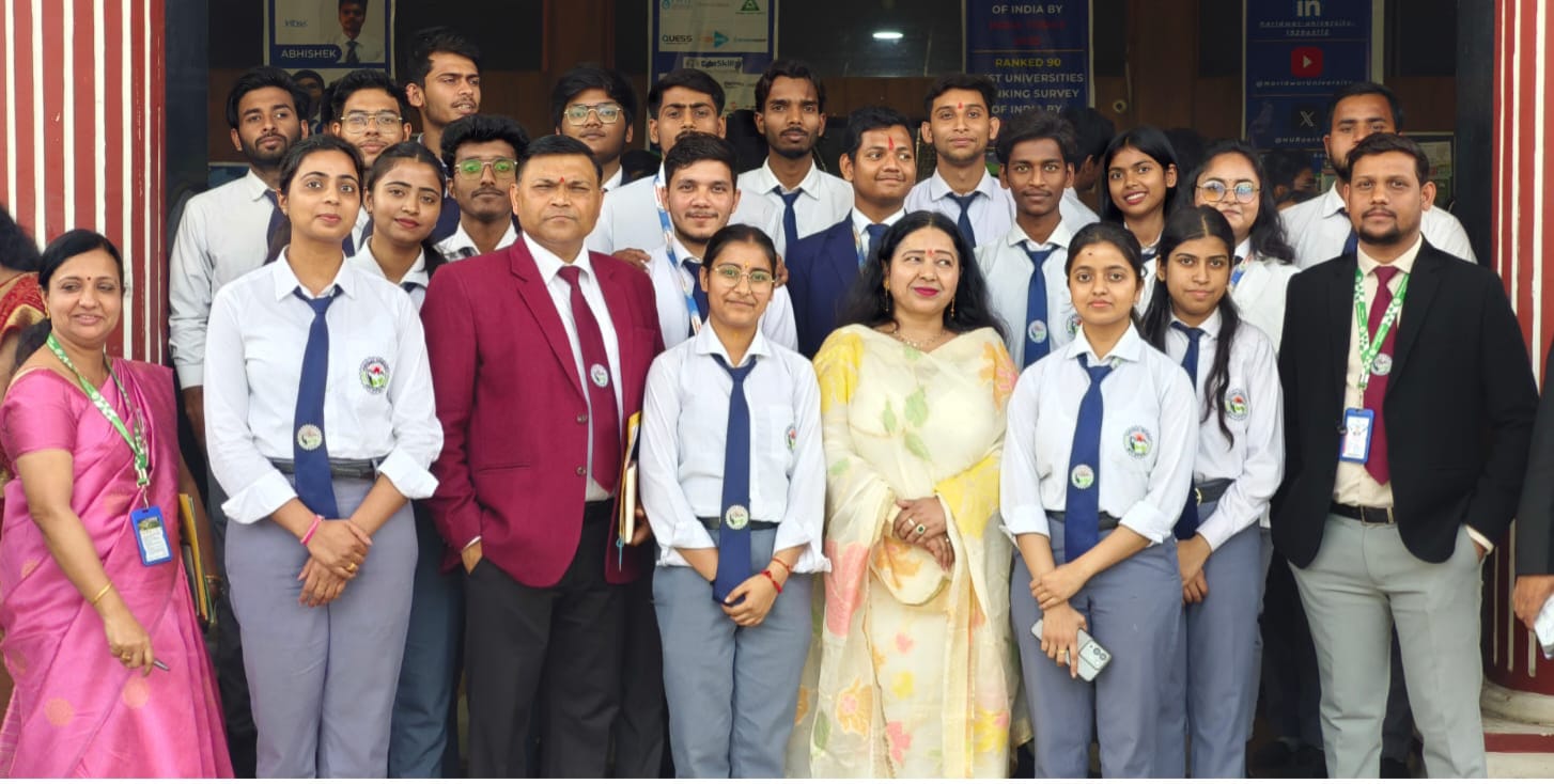 मुख्य अतिथि ड्रग्स इंस्पेक्टर अनीता भारती ने छात्र-छात्राओं की प्रदर्शनी की सराहना….( उत्तराखंड:-हरिद्वार यूनिवर्सिटी में फार्मेसी विभाग की ओर से “फार्मा अन्वेषण” कार्यक्रम का भव्य आयोजन किया गया।