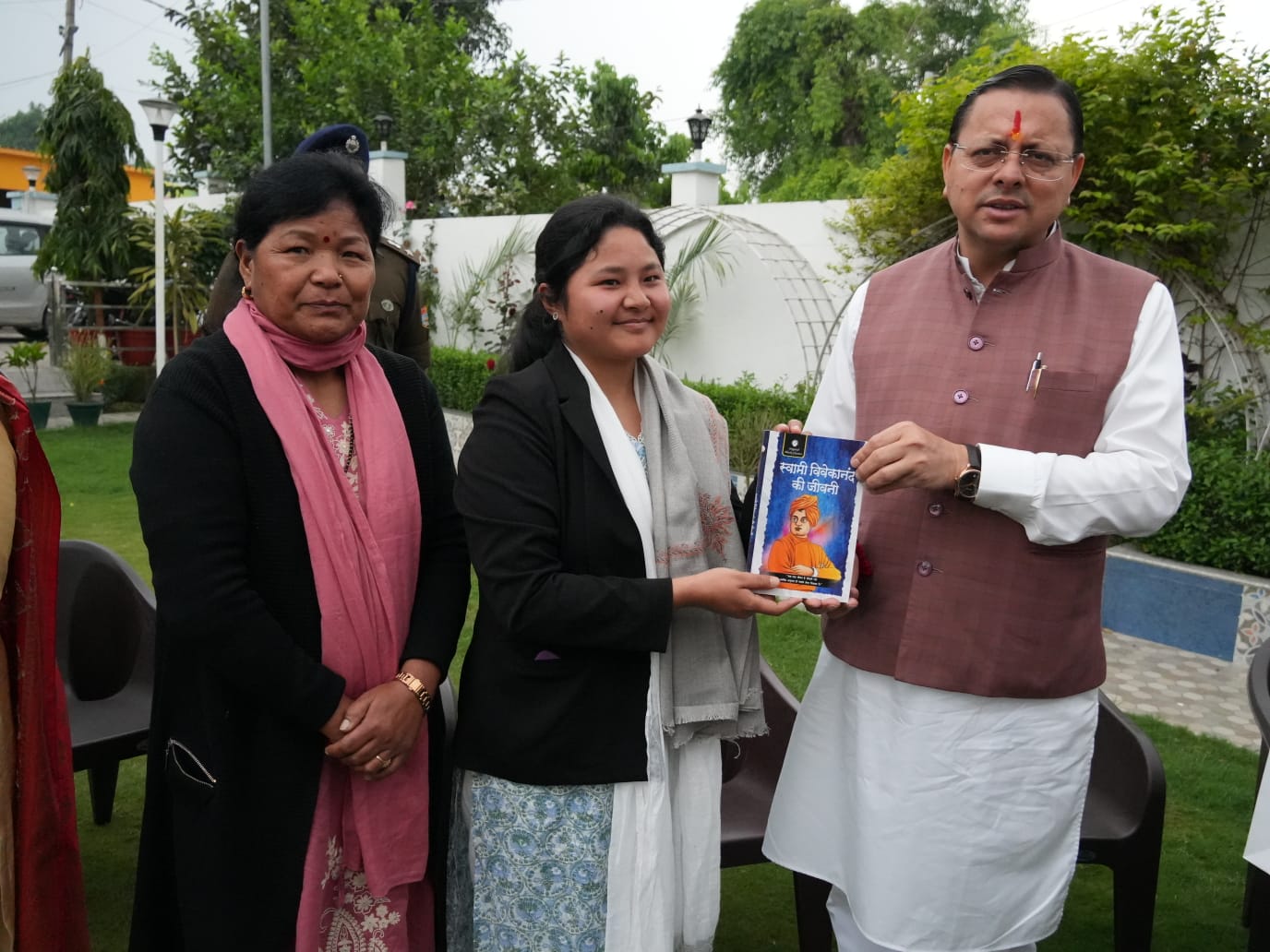 यूपीएससी में रैंक हासिल कर बेटियों ने बढ़ाया प्रदेश का मान मुख्य्मंत्री