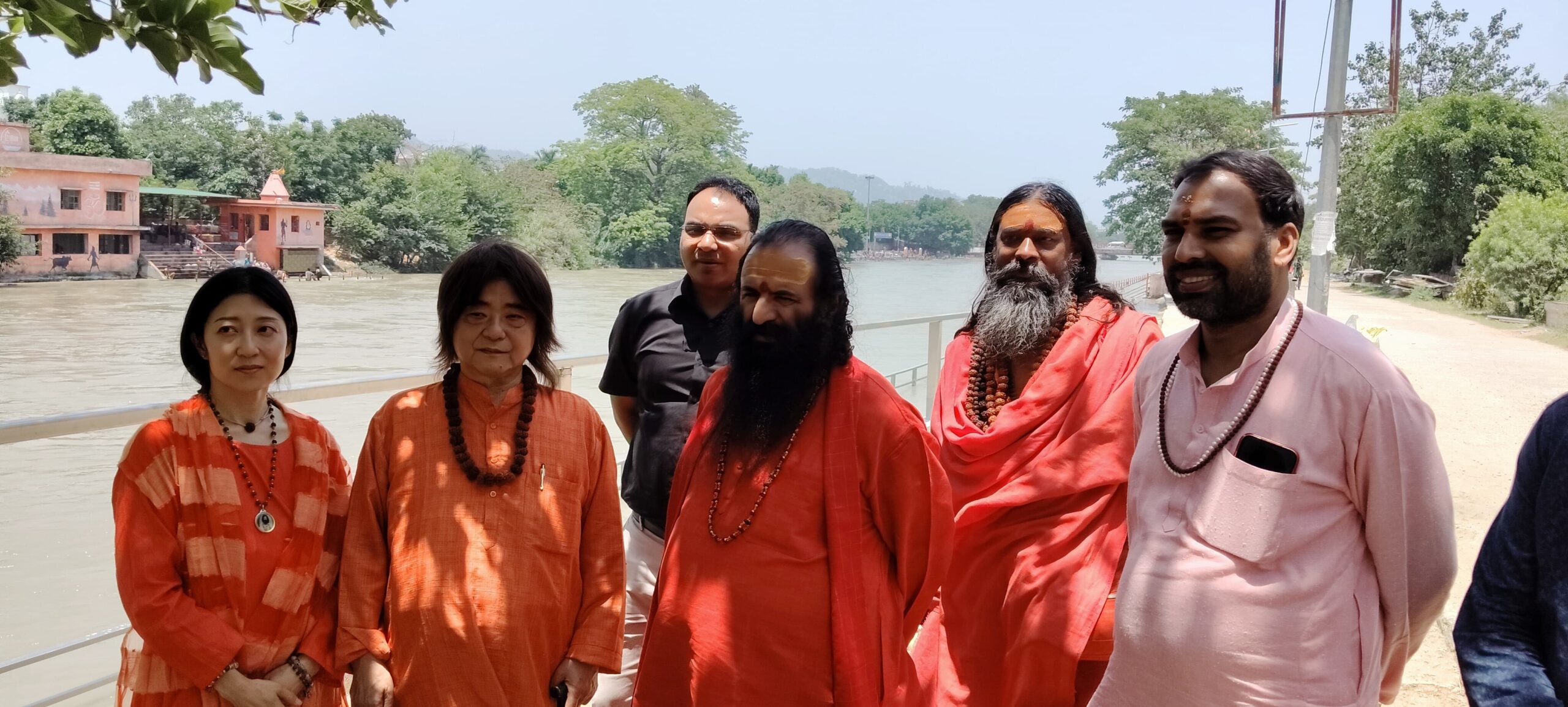 कुंभ-2027: निरंजनी अखाड़ा के अध्यक्ष महंत रविन्द्र पुरी के नेतृत्व में संतों के एक दल ने कुंभ मेला की तैयारियों का लिया जायजा, नवनिर्माणाधीन घाटों का किया निरीक्षण