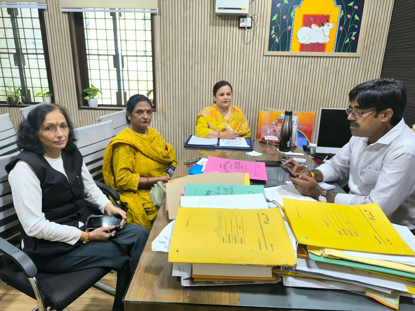जिलाधिकारी हरिद्वार  के निर्देश पर महिलाओं  की सुरक्षा के लिए परिवाद समिति की बैठक क़ी